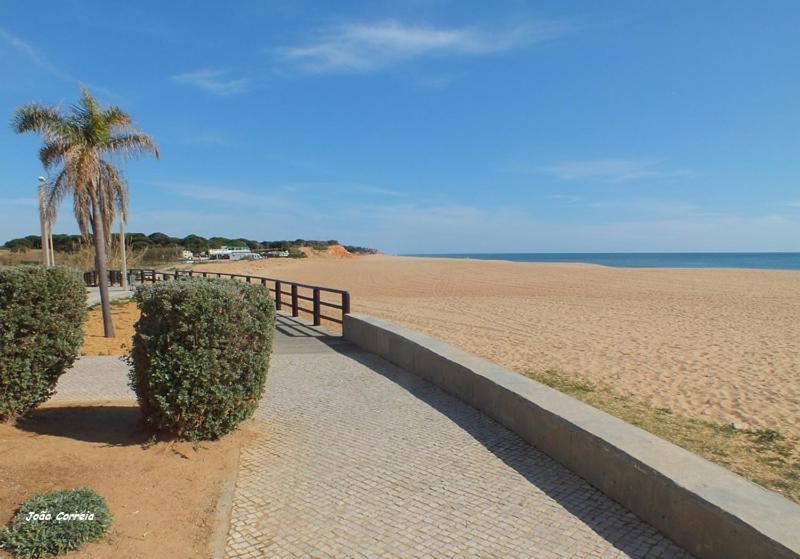 Quarteira Beach Exterior foto